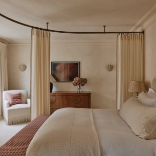 Manje jastuka, više stila: Kako postići savršeno uređen krevet