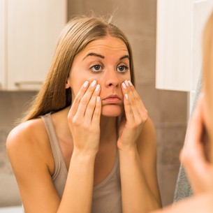 Ovo su navike koje mogu pomoći da se riješite podočnjaka