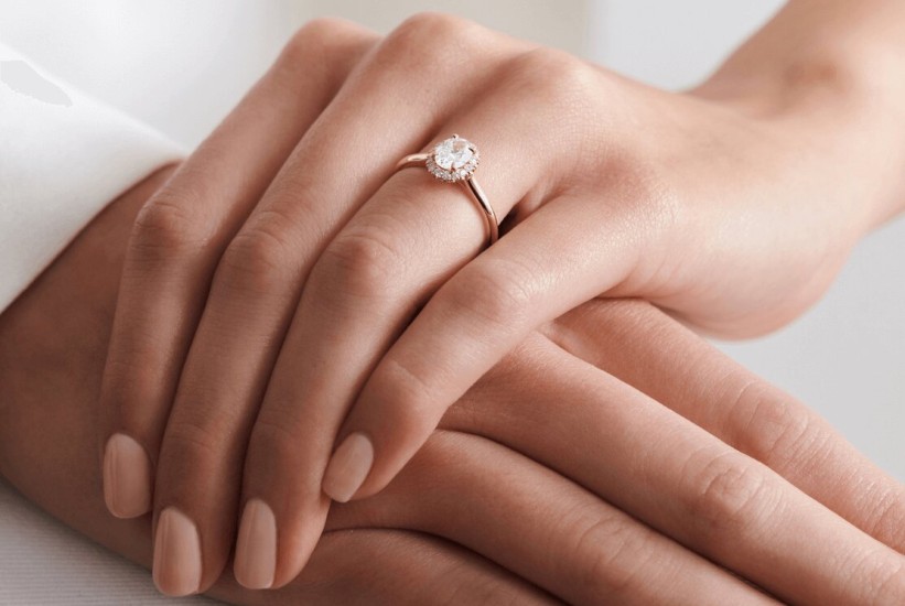 Na kojoj ruci ide zaručnički prsten? Evo šta kaže tradicija