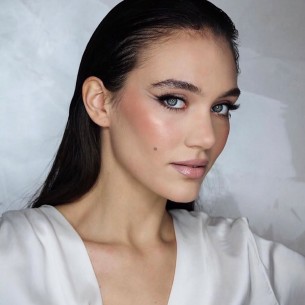 Masna kosa više nije problem: 7 frizura koje će spasiti vaš izgled