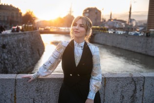 Alma Subašić objavila pjesmu "Glasom iz sehara"