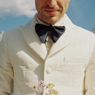 Kako odabrati idealno odijelo za mladoženju: Vodič kroz stil i eleganciju