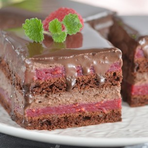 Savršen spoj čokolade i malina: Kolač koji uvijek uspije