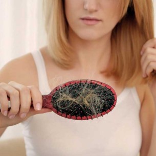 Opadanje kose poslije porođaja: normalna pojava ili razlog za brigu?