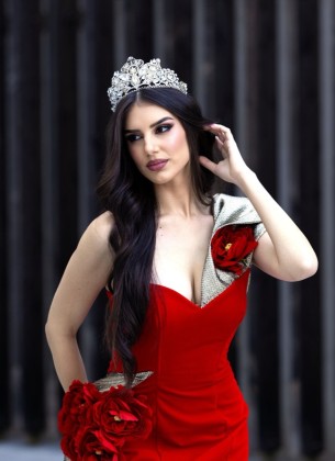 Prelijepa Miss Crne Gore spada u jedan posto najinteligentnijih ljudi svijeta