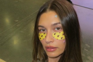 Banana preuzima beauty svijet: Novi hit u kozmetici zahvaljujući Hailey Bieber