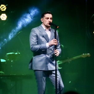 Emotivna noć u BKC-u: Mirza Selimović održao sjajan koncert