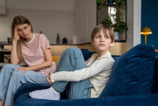 Dječije ponašanje koje ne treba ignorisati – i kako ga pravilno usmjeriti