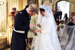 Meghan i Harry podijelili do sada neviđene fotografije s vjenčanja povodom godišnjice braka