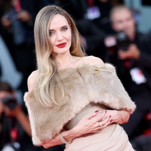 Angelina Jolie kroz godine: Beauty transformacija jedne od najvećih holivudskih ikona