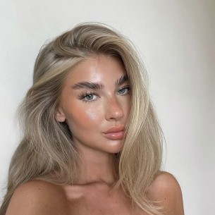 Jedan beauty trik briše umoran izgled: Potrebna vam je samo kap highlightera