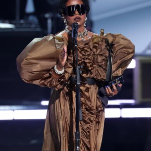 Muzička legenda na sceni: Lauryn Hill obilježila BET Awards spektakl