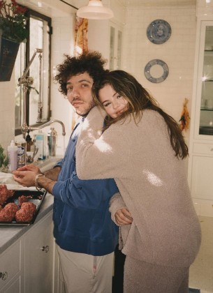 Selena Gomez otkrila intimne trenutke iz braka s Bennyjem Blancom: "Udaljenost ne znači ništa..."