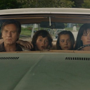 Anne Hathaway u neobičnom filmu o dinosaurima: Prvi trailer izazvao brojne reakcije