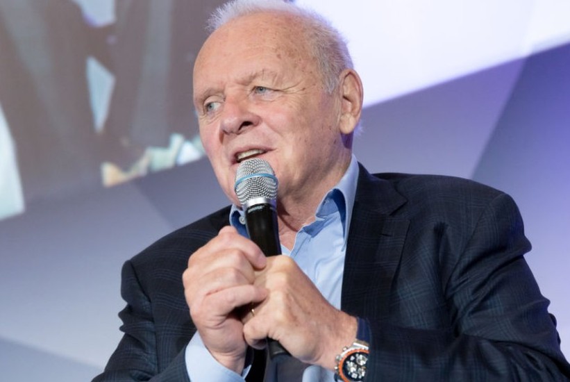 Anthony Hopkins u 88. godini snima svoj prvi singl