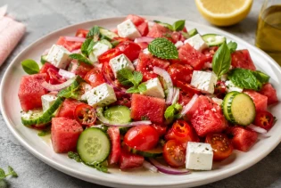 Salata koju ćeš pripremati cijelo ljeto: Lagana, sočna i gotova za nekoliko minuta
