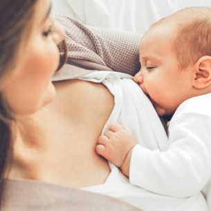 Dojenje ne koristi samo bebi: Može pomoći i pri gubitku kilograma nakon poroda