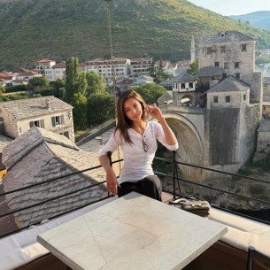 Breskvica u Mostaru: Uživala u hrani, šetnji i pogledu na Stari most