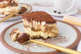 Bez rerne i puno posla: Napravite ljetni tiramisu za samo 20 minuta