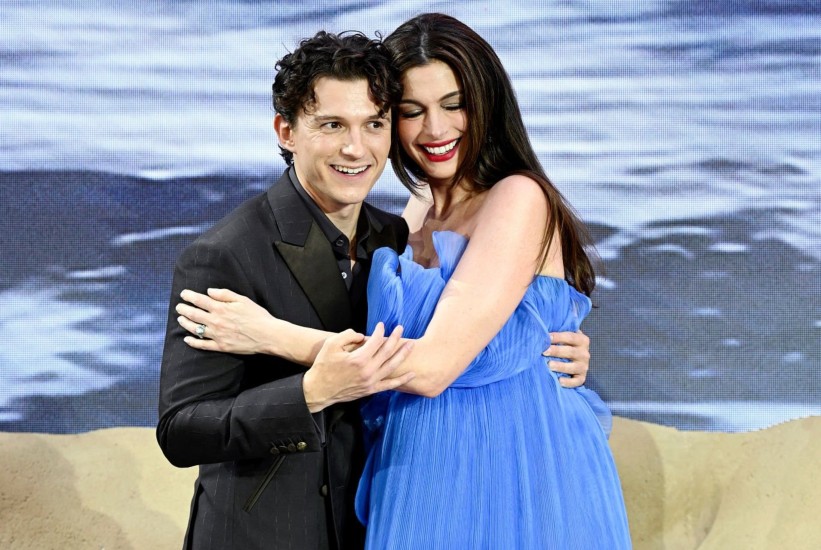 Trudna Anne Hathaway oduševila izjavom o Tomu Hollandu: "On je sin iz snova"