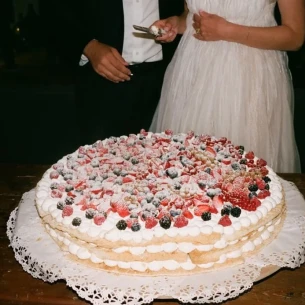 Novi trend torte koji osvaja moderna vjenčanja