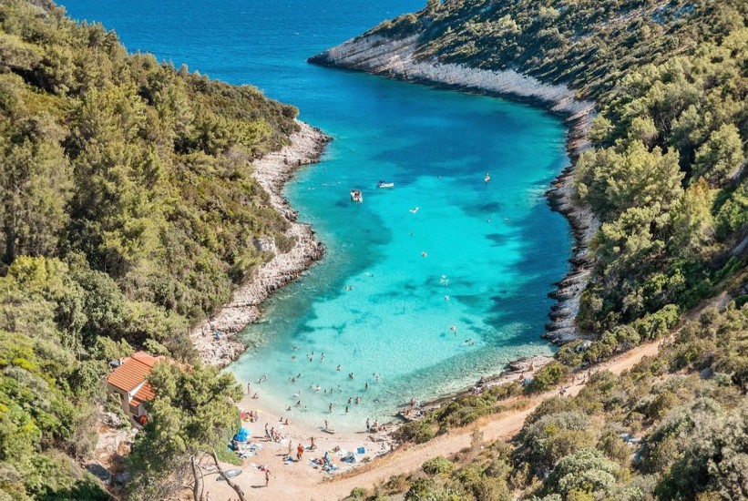 Skriveni biser Korčule osvaja na prvi pogled: Uvala koju mnogi nazivaju najljepšom na Jadranu