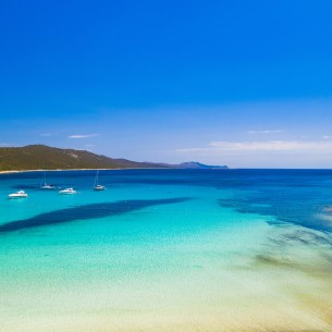 Tirkizno more i bijela obala: Zašto ovog ljeta svi pričaju o Plaža Sakarun