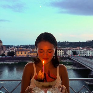 Selena Gomez rođendan obilježila daleko od Londona, suprug zbog nje doputovao brodom