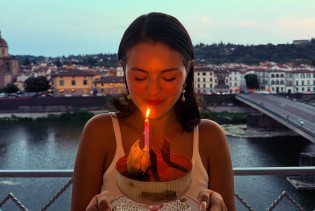 Selena Gomez rođendan obilježila daleko od Londona, suprug zbog nje doputovao brodom