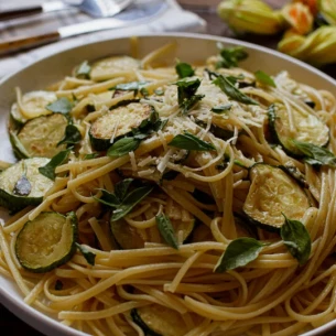Spaghetti alla Nerano: Kremasta tjestenina s tikvicama koja osvaja okusom