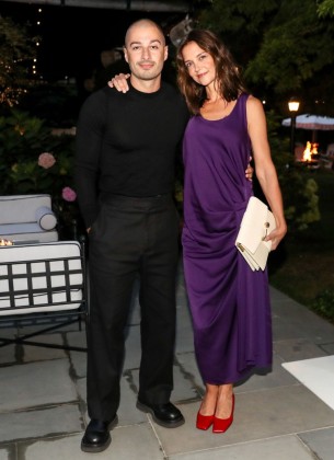 Katie Holmes više ne skriva novu ljubav: S umjetnikom je sve prisnija
