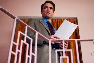 Robert Pattinson u potpuno novom izdanju: Glumi kontroverznog TV voditelja