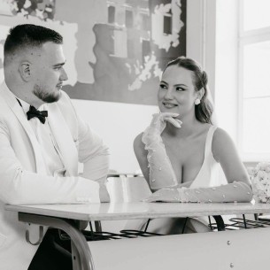 Njihova ljubavna priča počela je u Prvoj gimnaziji, a sada su se tamo vratili kao mladenci