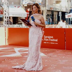 Ružičasti SFF glamur: Maja Miralem privukla pažnju elegantnom toaletom