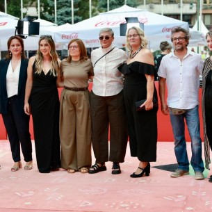 Četvrta noć SFF-a: Crveni tepih okupio poznata lica, pogledajte ko je sve prošetao