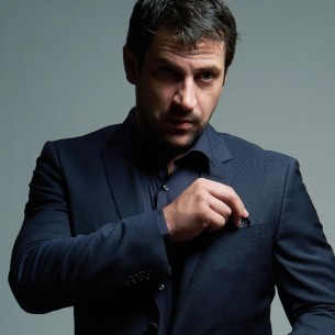 Goran Bogdan u kampanji za Gucci uz Kate Moss: Hrvatski glumac rame uz rame sa svjetskim zvijezdama