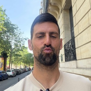 Novak Đoković napravio haos u Herceg Novom: Uzeo mikrofon i zapjevao s Vladom Georgievom