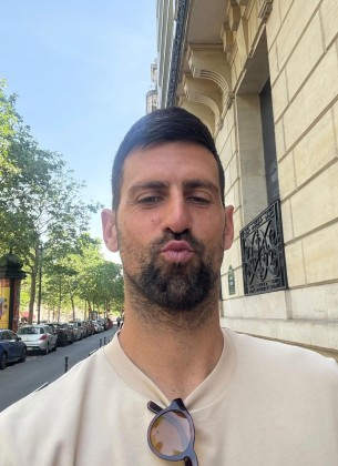 Novak Đoković napravio haos u Herceg Novom: Uzeo mikrofon i zapjevao s Vladom Georgievom