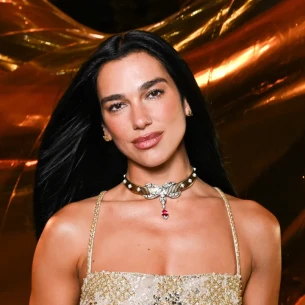 Dua Lipa zablistala u korsetu ukrašen blistavim detaljima