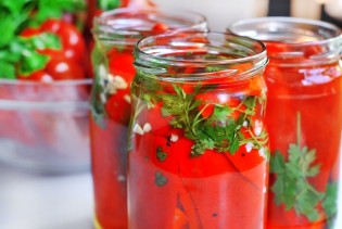 Peglana paprika koja nestane prije zime: Ovako se pravi savršeno hrskava domaća zimnica