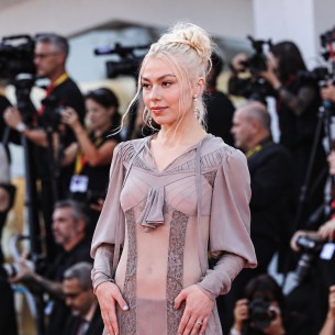Phoebe Bridgers i dlačice na nogama obilježile njen debi na Filmskom festivalu u Veneciji