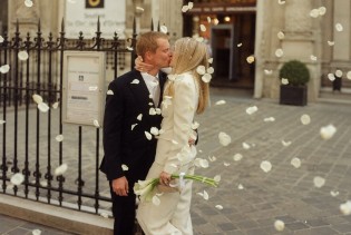 Mladenke, ne zaboravite ovaj detalj: Torbice koje će savršeno upotpuniti vjenčani look