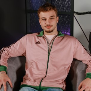 Ishak Kurić otkrio za Žene.ba kada izlazi nova pjesma i s kim bi volio snimiti duet