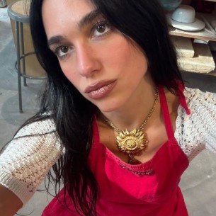 Od velikih događaja do mirnih večeri kod kuće: Ovako živi Dua Lipa