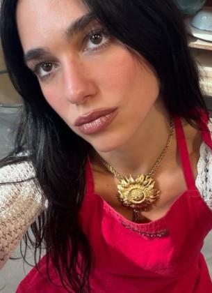 Od velikih događaja do mirnih večeri kod kuće: Ovako živi Dua Lipa