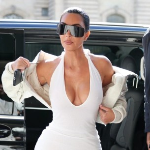 Kim Kardashian prekršila jedno od najpoznatijih modnih pravila i svi gledaju u njen outfit