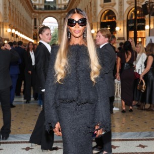 Naomi Campbell više nije brineta: Pogledajte njenu potpuno novu frizuru