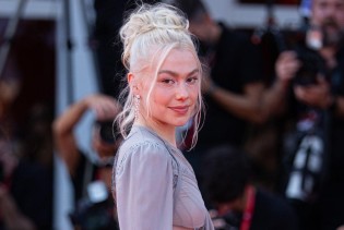Phoebe Bridgers i dlačice na nogama obilježile njen debi na Filmskom festivalu u Veneciji