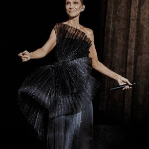 Celine Dion se vratila na pozornicu nakon šest godina: Spektakl u Parizu oduševio hiljade gledalaca
