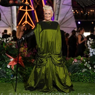 Glenn Close zablistala na premijeri filma "Igre gladi": Otkrila zašto se pojavljuje uz pomoć štapa